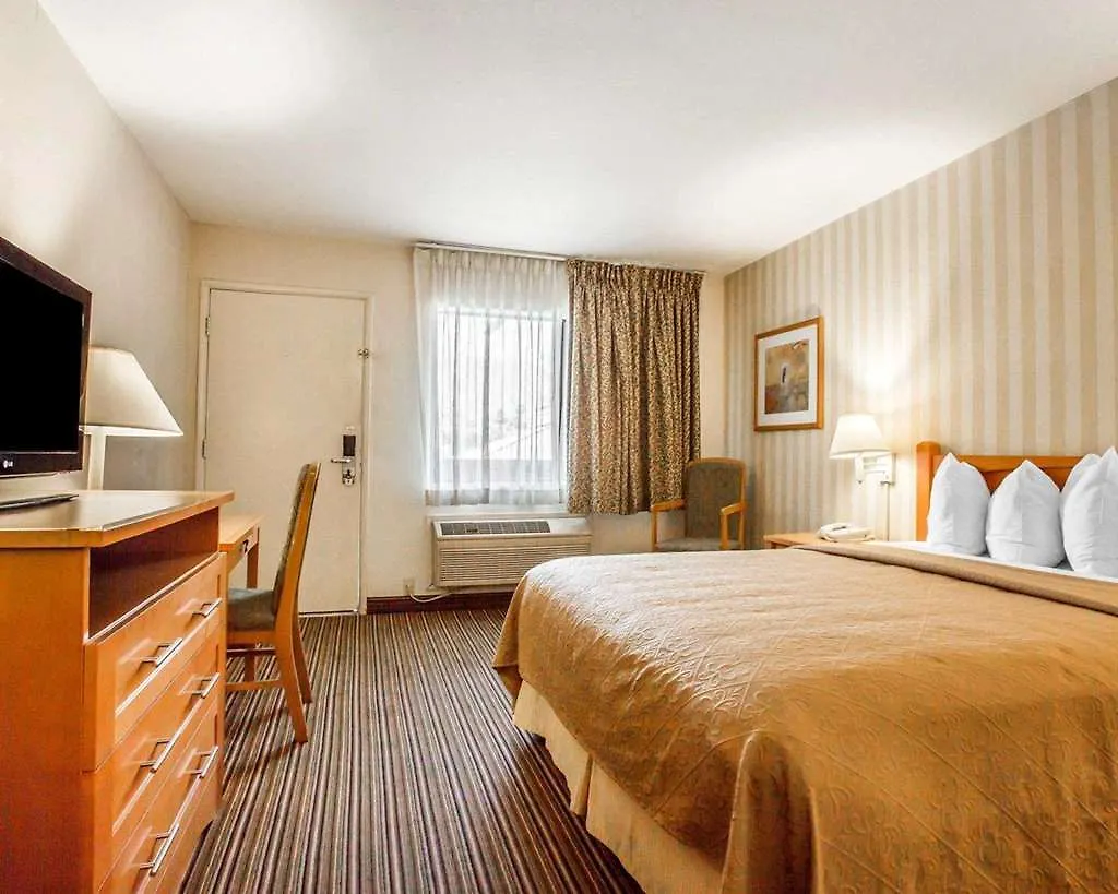 Travelodge By Wyndham Palm Springs Hotel